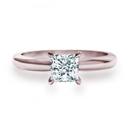 プリンセスカットダイヤモンドの婚約指輪
