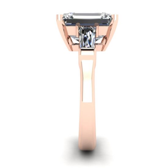 スリーストーン エメラルドとバゲット ダイヤモンドの婚約指輪 ローズゴールド,  画像を拡大する 3