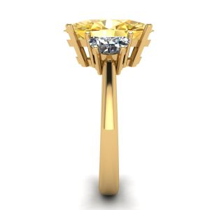 オーバル イエロー ダイヤモンド サイド ハーフムーン ホワイト ダイヤモンド リング イエロー ゴールド - 写真 2